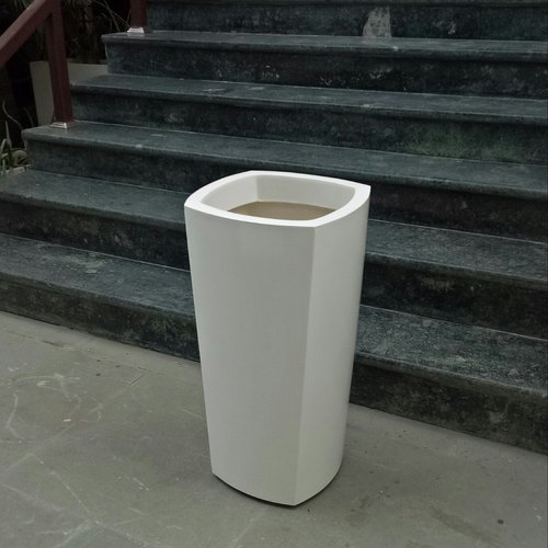 PLANTER POT